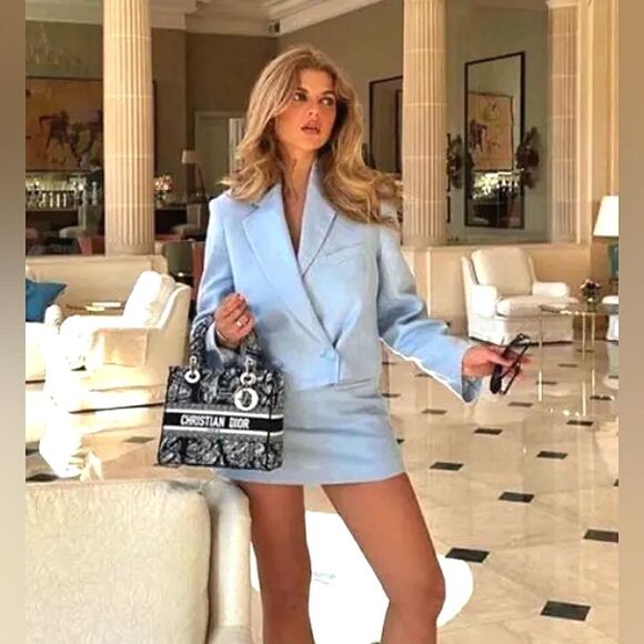 ZARA SKY BLUE LINEN CROPPED BLAZER - Picture 2 of 7